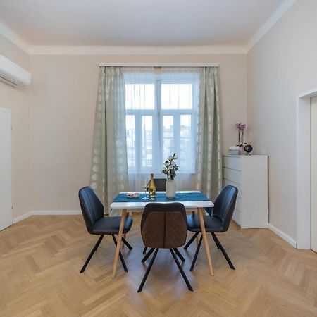 Charming Apartment Near Prater Виена Екстериор снимка