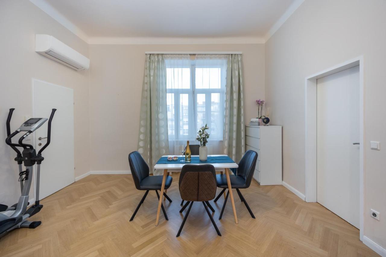 Charming Apartment Near Prater Виена Екстериор снимка