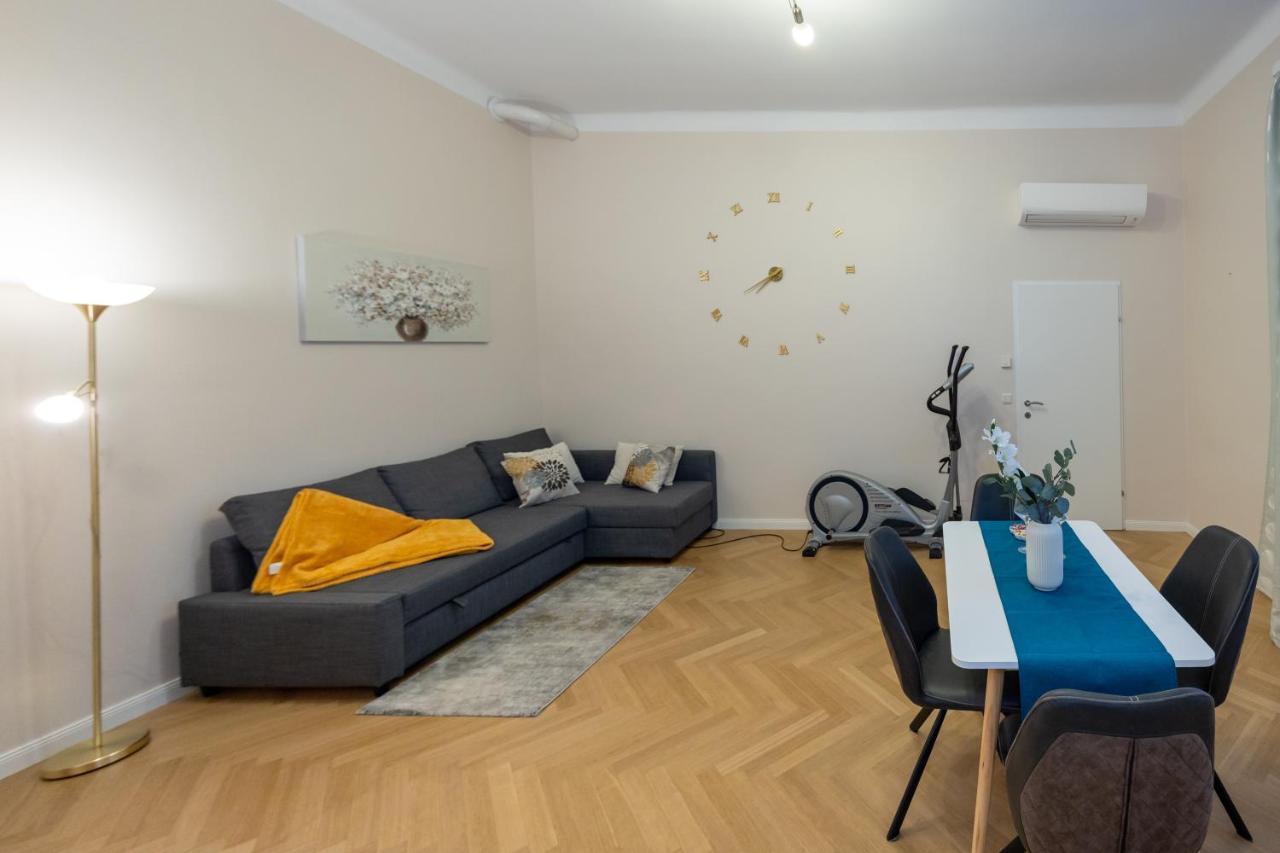 Charming Apartment Near Prater Виена Екстериор снимка